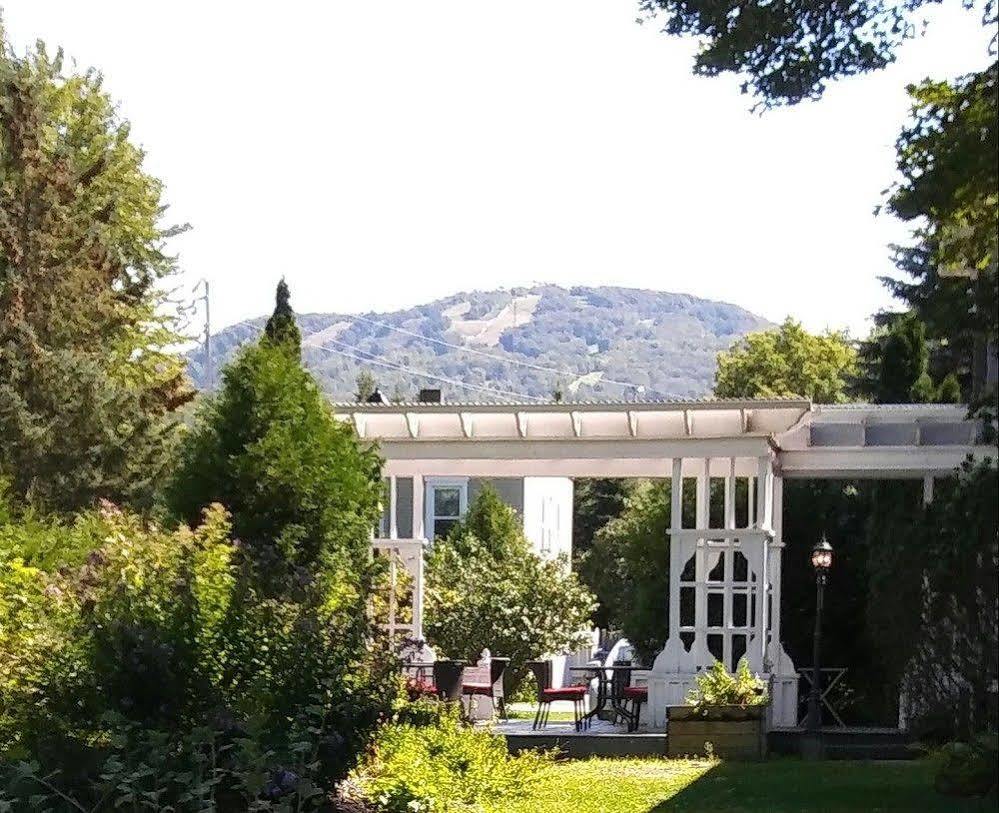 Auberge Nuits De St-Georges Bromont Exterior foto